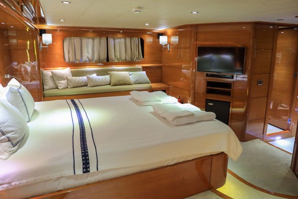 2013 Custom Motor Sailor 121