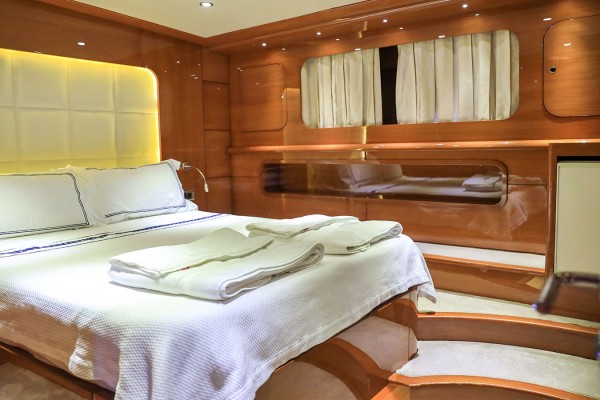 2013 Custom Motor Sailor 121