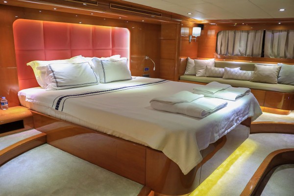 2013 Custom Motor Sailor 121