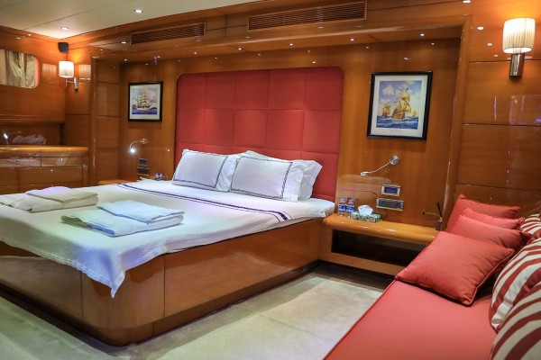 2013 Custom Motor Sailor 121