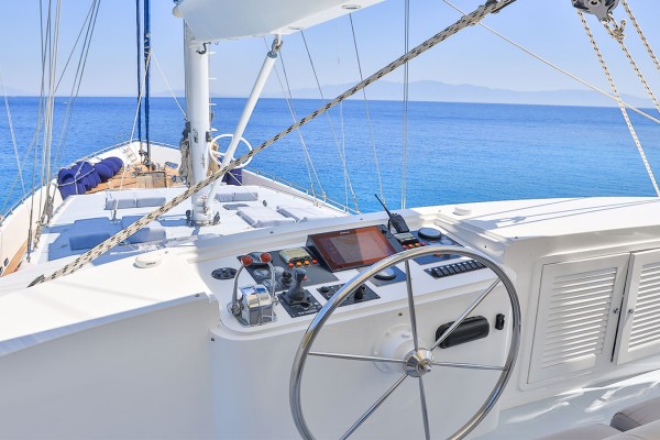 2013 Custom Motor Sailor 121