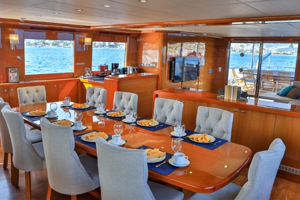 2013 Custom Motor Sailor 121