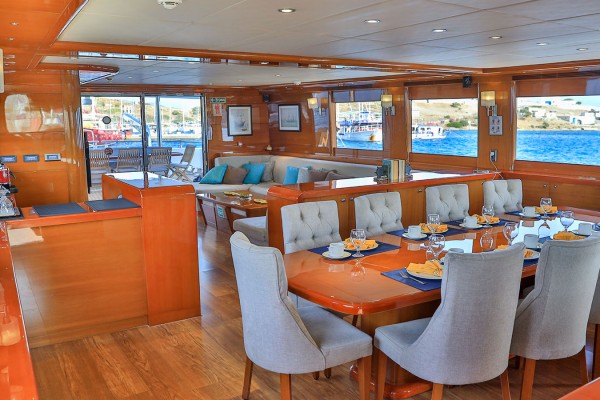 2013 Custom Motor Sailor 121