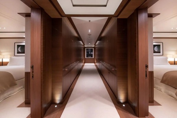 2012 Feadship 225
