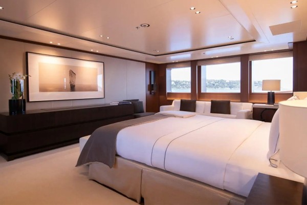 2012 Feadship 225