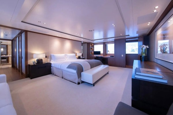 2012 Feadship 225