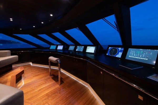 2012 Feadship 225