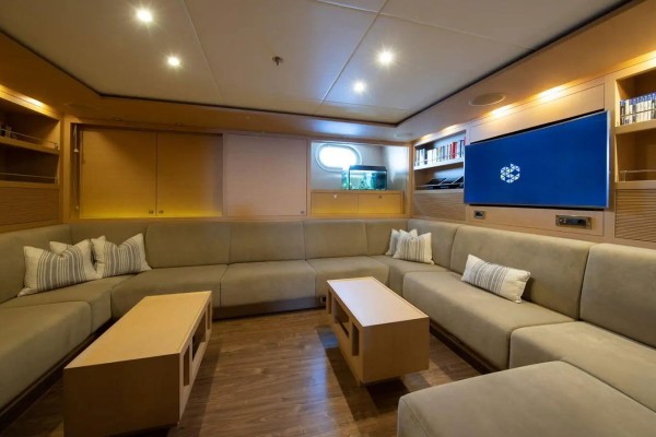 2012 Feadship 225