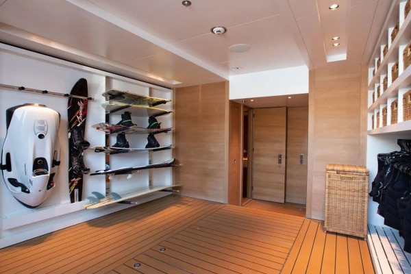 2012 Feadship 225