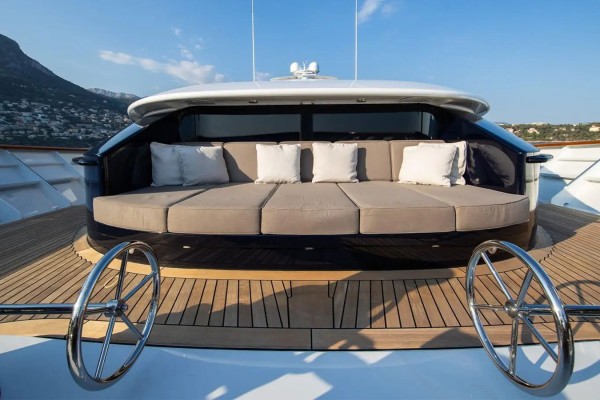 2012 Feadship 225