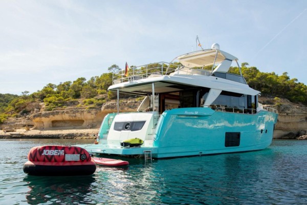 2016 Absolute Navetta 58