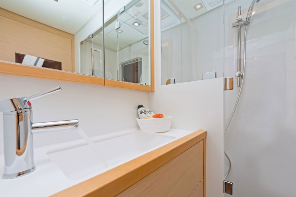 2014 Lagoon 560 S2