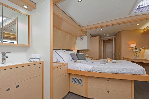 2014 Lagoon 560 S2