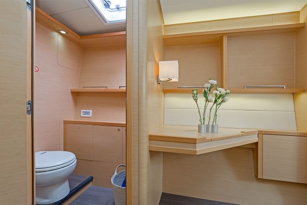 2014 Lagoon 560 S2