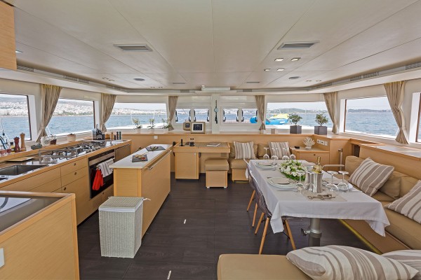2014 Lagoon 560 S2