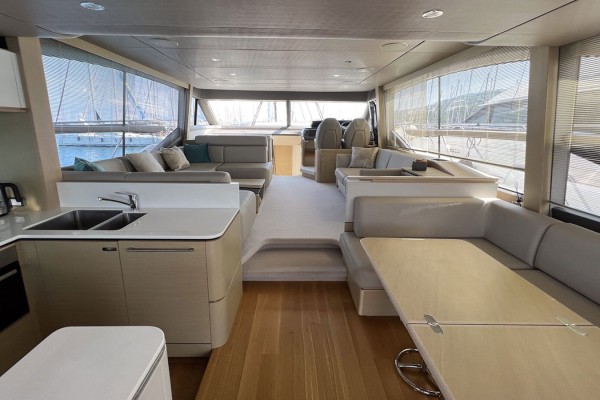 2019 Princess F62