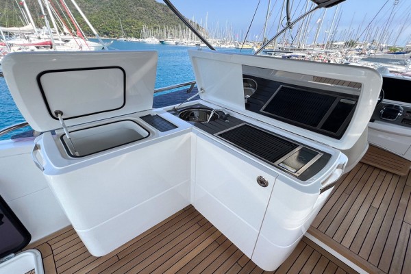 2019 Princess F62