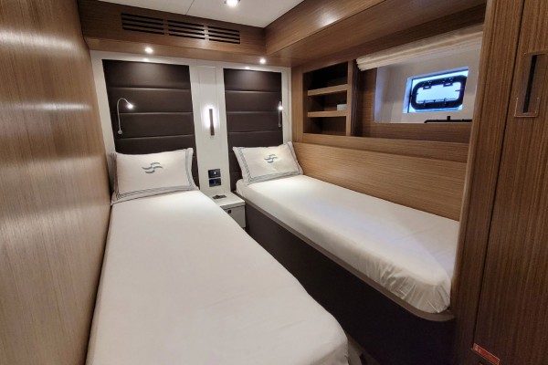 2022 Sirena 58