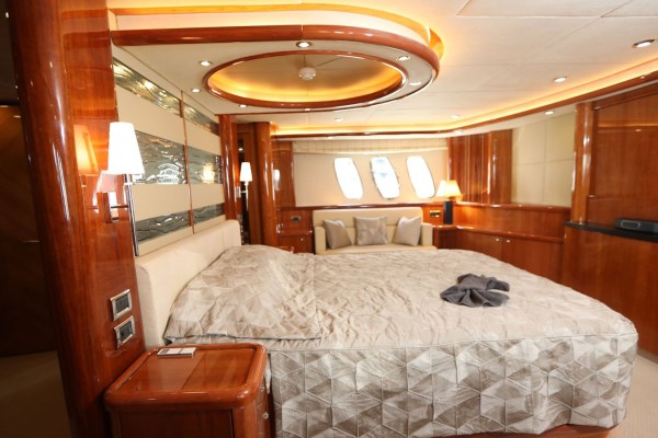 2006 Sunseeker 82 Yacht