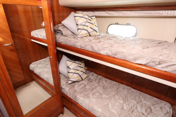 2006 Sunseeker 82 Yacht