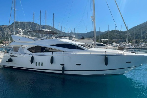 2006 Sunseeker 82 Yacht