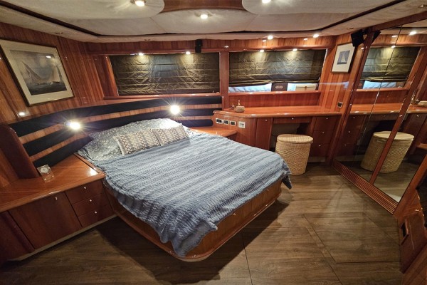2001 Sunseeker Manhattan 74