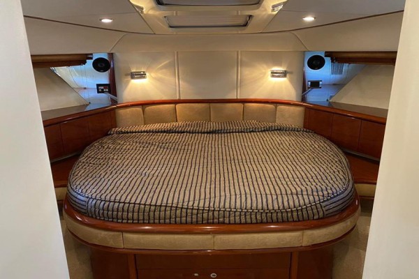 2007 Fairline Squadron 58