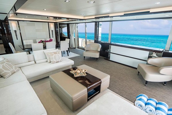 2017 Sunseeker 95 Yacht