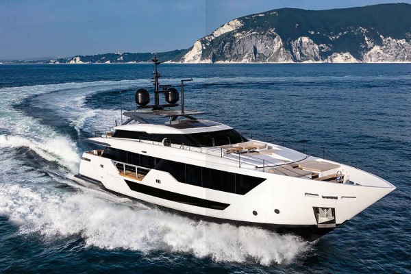 2023 Custom Line 106