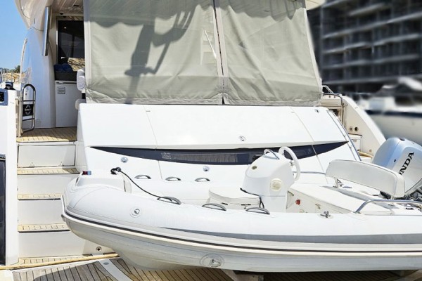 2009 Sunseeker Manhattan 70