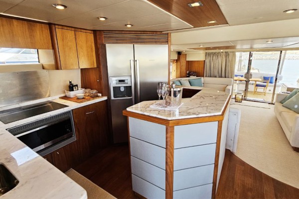 2009 Sunseeker Manhattan 70
