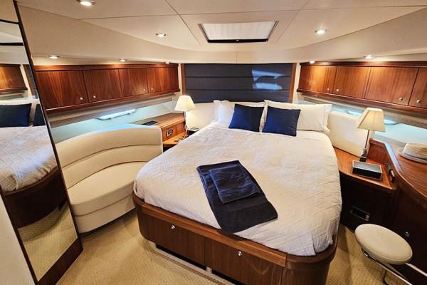 2009 Sunseeker Manhattan 70