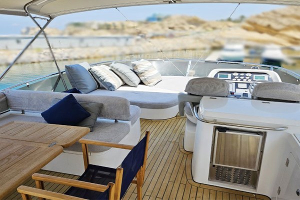 2009 Sunseeker Manhattan 70