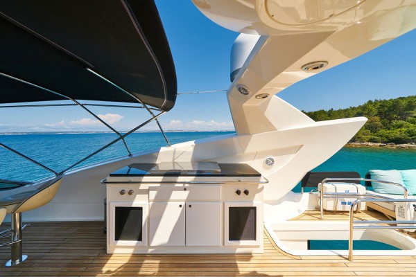 2004 Sunseeker 94 Yacht