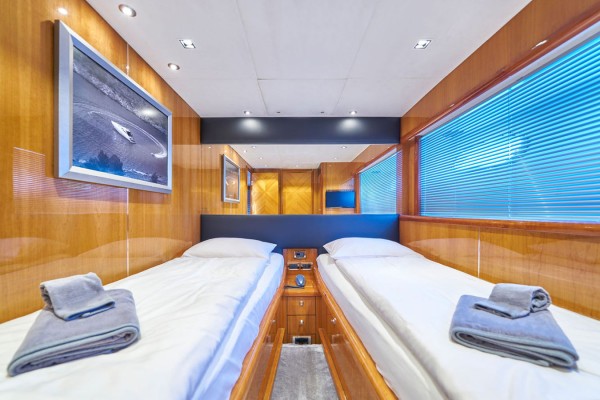 2004 Sunseeker 94 Yacht