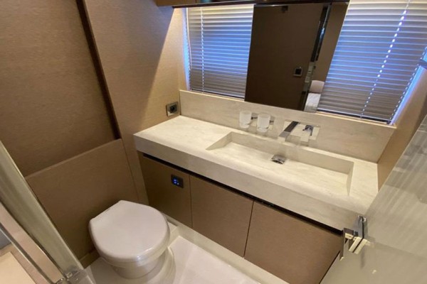2019 Prestige 680