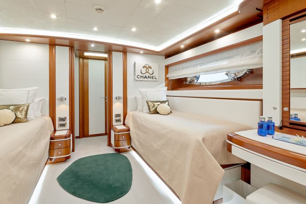 2005 CRN Yachts 128