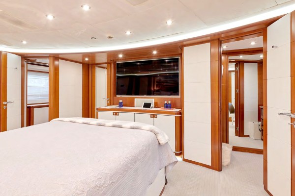 2005 CRN Yachts 128