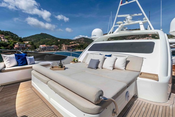 2008 Benetti Legend 85