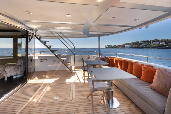 2013 Sunseeker 92 Yacht