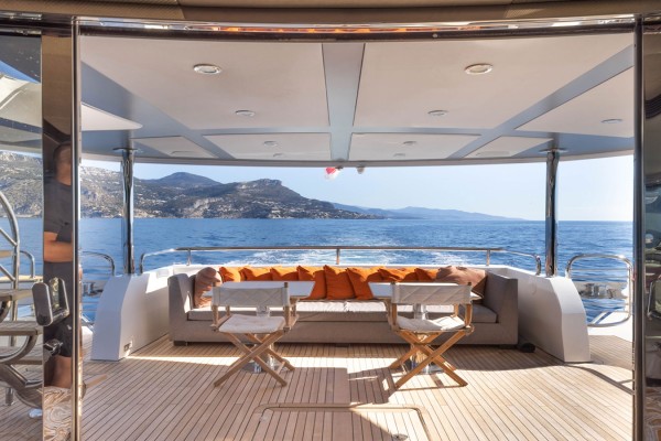 2013 Sunseeker 92 Yacht
