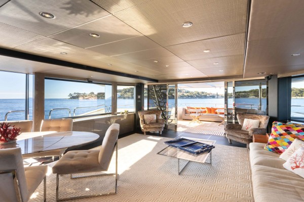 2013 Sunseeker 92 Yacht