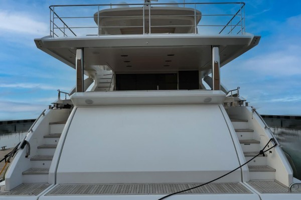 2018 Azimut Grande 27M