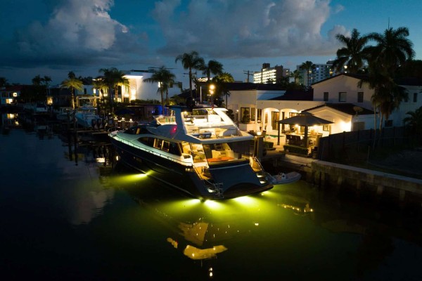 2012 Riva 75 Venere