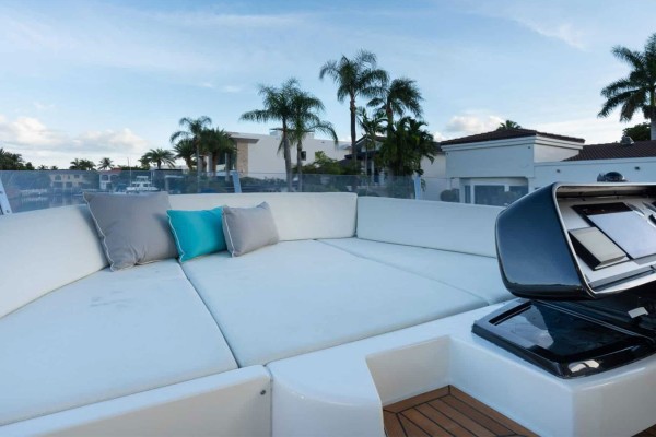 2012 Riva 75 Venere