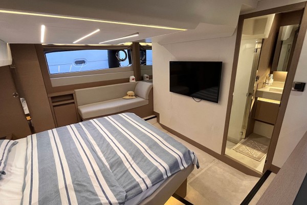 2021 Prestige 520 HT