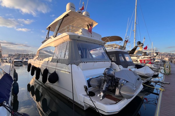 2021 Prestige 520 HT