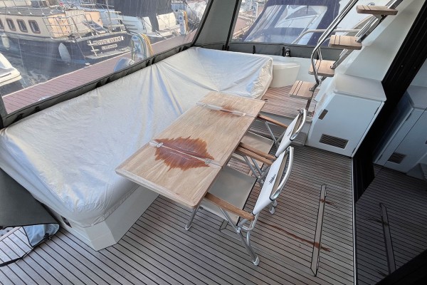 2021 Prestige 520 HT