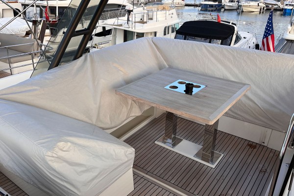 2021 Prestige 520 HT